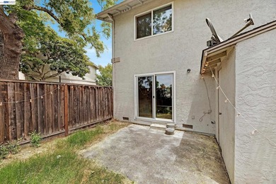 Welcome to this great end-unit townhome offering 2 bedrooms and - photo 26