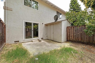 Welcome to this great end-unit townhome offering 2 bedrooms and - photo 27