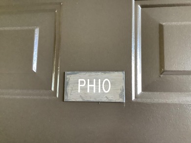 Spacious condo on PH 5th floor, corner unit., no neighbors above - photo 1