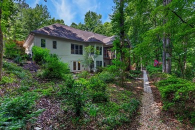 PLEASE FIND VIDEO TOUR LINK Custom-built Southern Living-style - photo 38