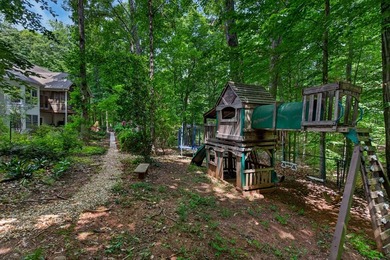 PLEASE FIND VIDEO TOUR LINK Custom-built Southern Living-style - photo 41