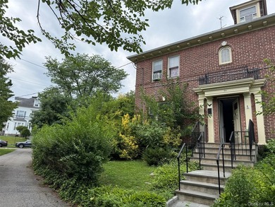 Beautiful Georgian Townhouse to be Sold AS IS. Has good 250 gal - photo 3