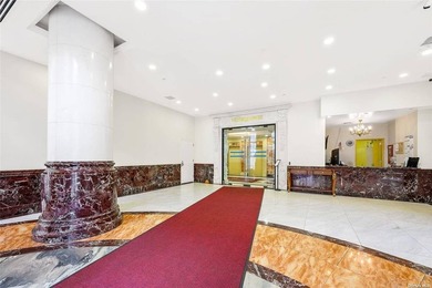 Luxury 2 bedroom and 2 bathroom condo apartment in the center of - photo 4