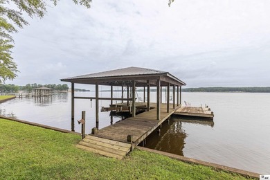 7-bedroom, 3.5-bath waterfront home is on one of the best lots - photo 6