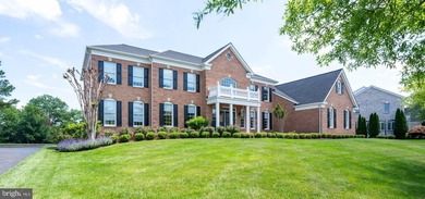 Set within the prestigious gated golf course community of - photo 7