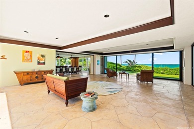 Welcome to this exceptional Kailua beachfront estate. This gated - photo 2