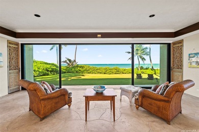 Welcome to this exceptional Kailua beachfront estate. This gated - photo 3