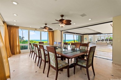 Welcome to this exceptional Kailua beachfront estate. This gated - photo 6