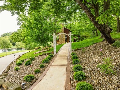 Exceptional 89.5+/- acre turnkey estate and sportsman's paradise - photo 9