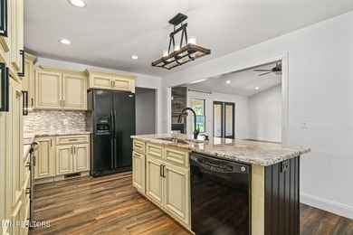 Modern Country Charm with Space, Privacy, and Resort-Style - photo 9