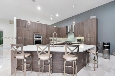 Experience luxury waterfront living in the highly sought-after - photo 15