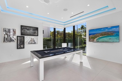 Located in Las Olas Isles, this modern residence by CES Design - photo 15