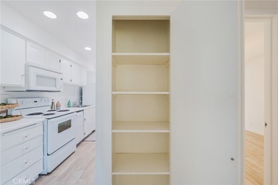 Welcome Home to this Beautifully Maintained Updated End-Unit - photo 16