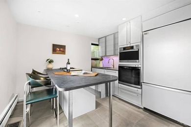 Welcome to 274 Barrow Street, a rare opportunity to own a large - photo 17
