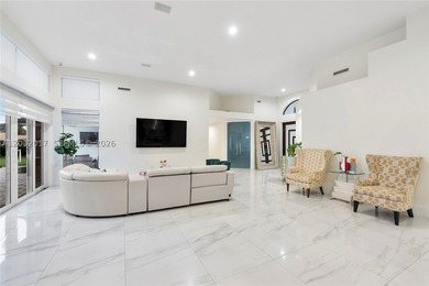 Experience luxury waterfront living in the highly sought-after - photo 21