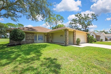 Golf Lover's Dream in Timber Pines!

Beautifully maintained - photo 1