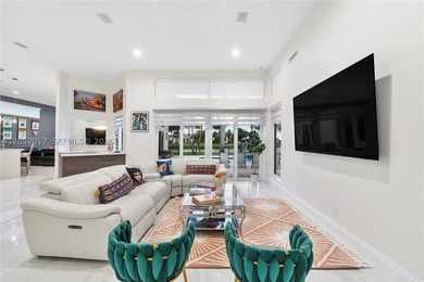 Experience luxury waterfront living in the highly sought-after - photo 22
