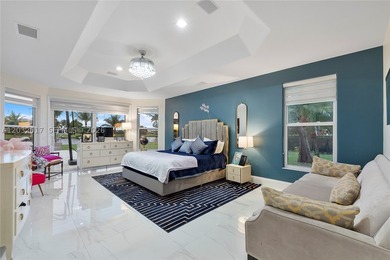 Experience luxury waterfront living in the highly sought-after - photo 23