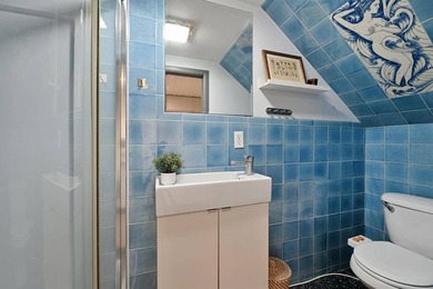 Welcome to 274 Barrow Street, a rare opportunity to own a large - photo 36