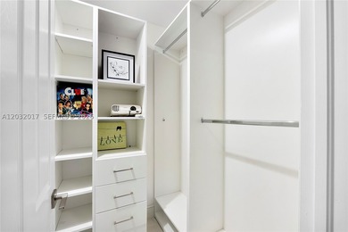 Experience luxury waterfront living in the highly sought-after - photo 41