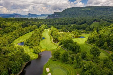 Welcome home to brand new townhomes in Wildcat Cliffs Country
