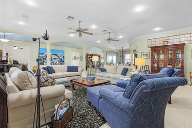Stunning home with 3 Bedrooms, 3 Bathrooms, office/den and 3 Car - photo 8