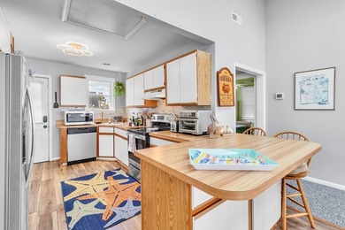 Coastal cottage living with Potomac River views, a sand beach - photo 8