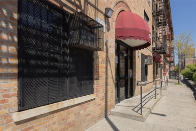 Welcome to this bright and inviting 2-bedroom, 1-bathroom co-op - photo 14