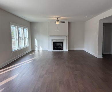 HUGE LIMITED TIME BUYER INCENTIVES on ONLY 6 homes in popular - photo 5