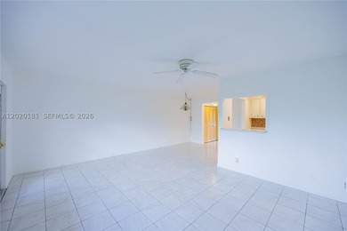 INVESTOR OPPORTUNITY! Tenant-occupied 1-bedroom, 1.5-bath condo - photo 6