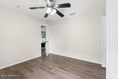 Welcome to this beautifully maintained 4-bedroom, 2-bath - photo 16