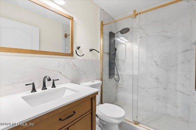 Welcome to this beautifully maintained 4-bedroom, 2-bath - photo 20