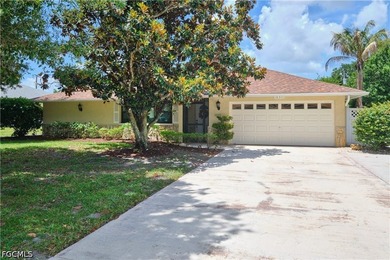 Welcome to this absolutely beautiful 4 bedroom, 3 1/2 bathroom - photo 1