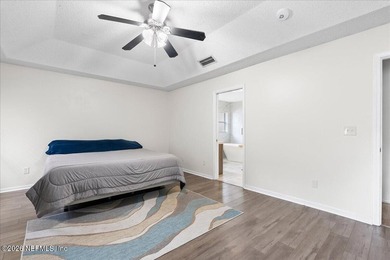 Welcome to this beautifully maintained 4-bedroom, 2-bath - photo 22