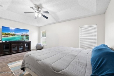 Welcome to this beautifully maintained 4-bedroom, 2-bath - photo 23