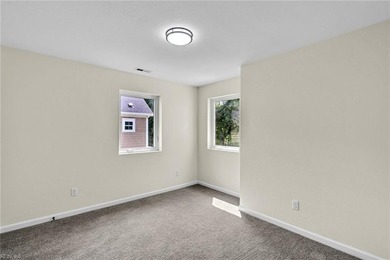 Brand new construction with standout curb appeal and a style all - photo 33