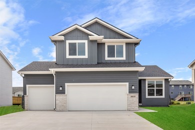 Saylorville Lake Home For Sale in Ankeny Iowa