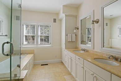 Wellfleet's finest waterfront location paired with an immaculate - photo 45