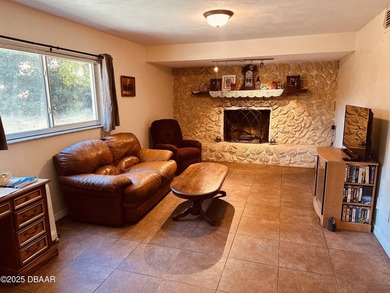 This inviting 2 story, 3 bed 2.5 bath property offers a warm and - photo 5