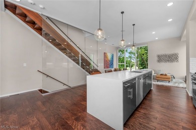 Stunning, impeccably maintained luxury corner townhome in the - photo 7