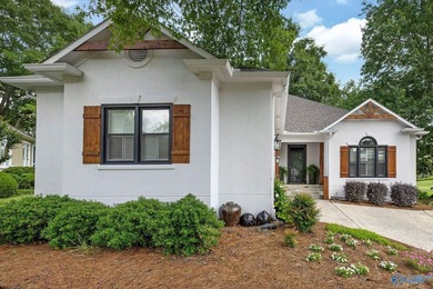 Enjoy golf course living in this beautifully maintained 2,004 sq - photo 1