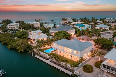 Welcome to 194 Buttonwood Lane, a rare waterfront sanctuary - photo 2