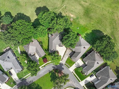 Enjoy golf course living in this beautifully maintained 2,004 sq - photo 4