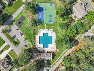 Enjoy golf course living in this beautifully maintained 2,004 sq - photo 6