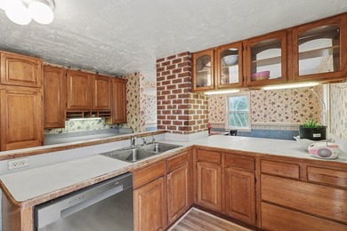 Welcome home to the beauty of country living. Set on 2.89 acres - photo 8