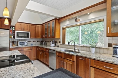 This two-level condominium offers a spacious and comfortable - photo 12