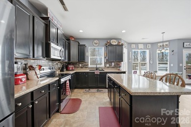 MOTIVATED SELLER! This wonderful home is located inside a gated - photo 18