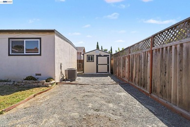 Welcome to this charming, centrally located Fremont home - photo 21