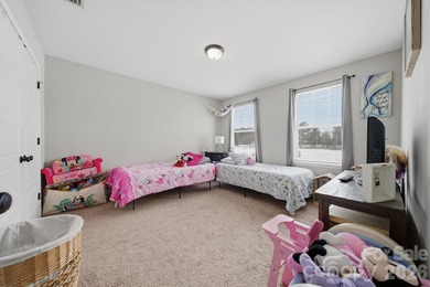 MOTIVATED SELLER! This wonderful home is located inside a gated - photo 31