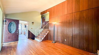 Prime location with endless potential. Situated on a spacious - photo 7